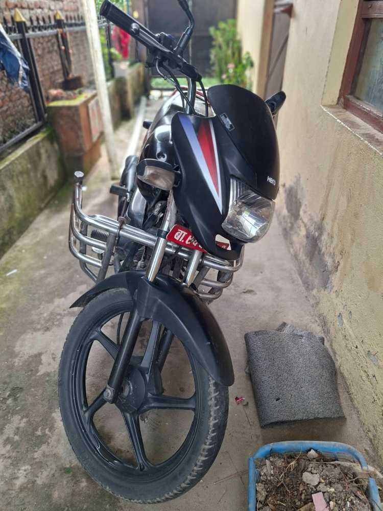 2018 Hero Splendor, photo 3