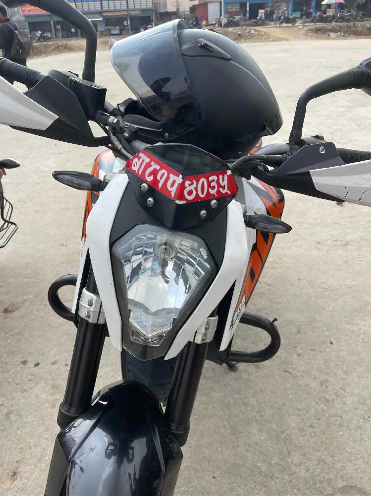 2017 KTM Duke 200, photo 2