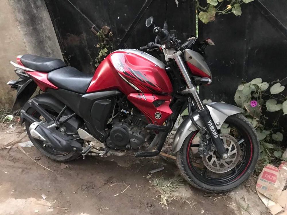 2018 Yamaha R15, photo 2