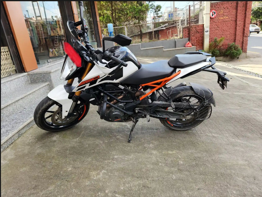 2019 KTM Duke 250, photo 3